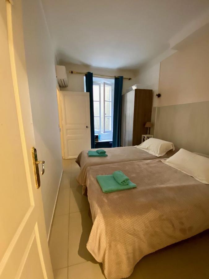 Appartement 2 Chambres - Suquet, Terrasse Et Parking Cannes Exterior photo